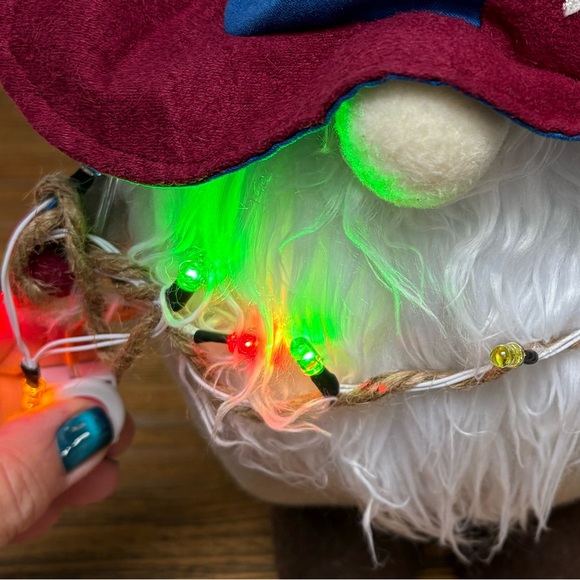 St. Nicholas Square Red and Blue Gnome with LED - Picture 9 of 9